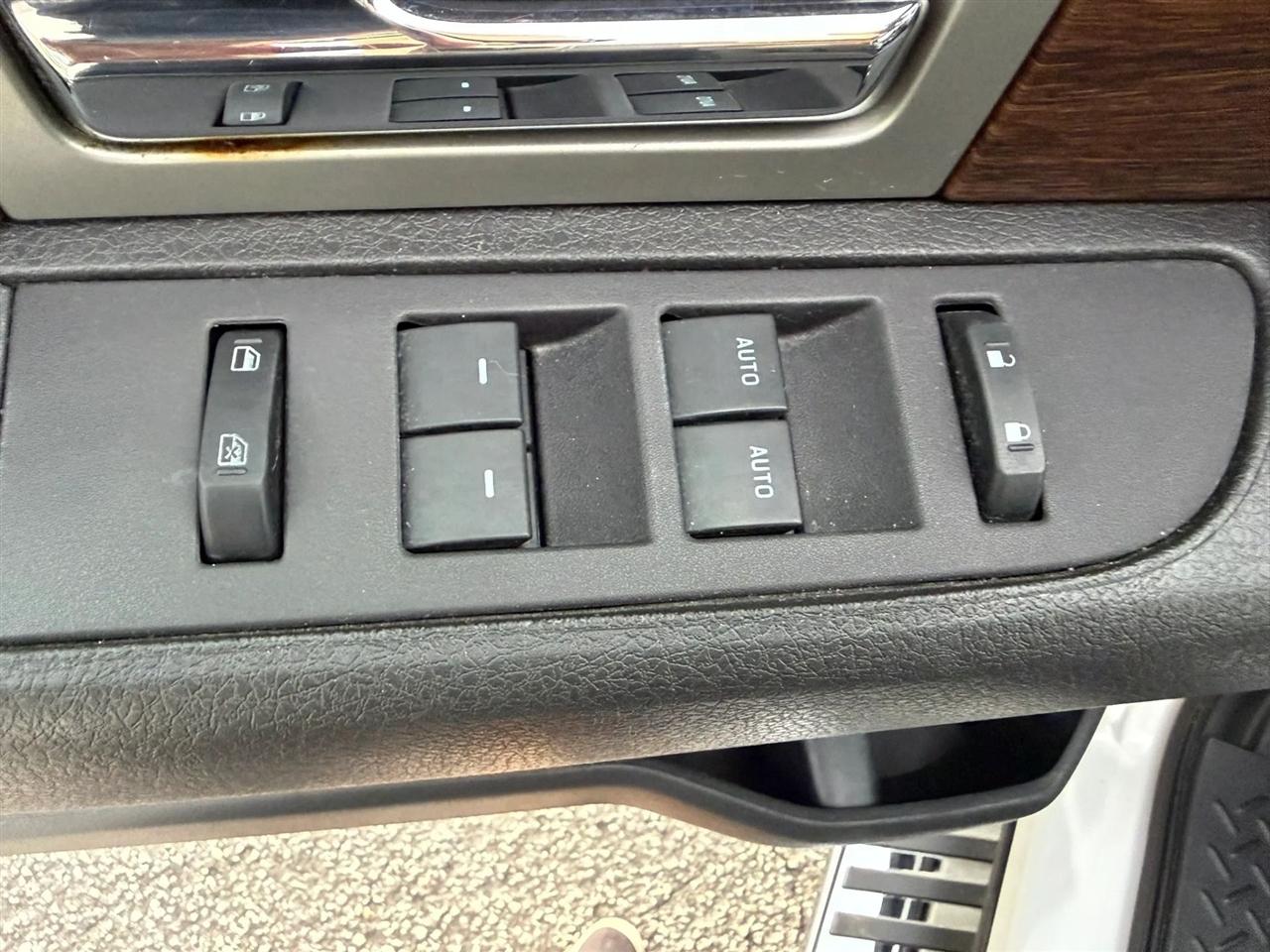 Ford F-150 Lariat SuperCrew 5.5-ft. Bed 4WD 2014