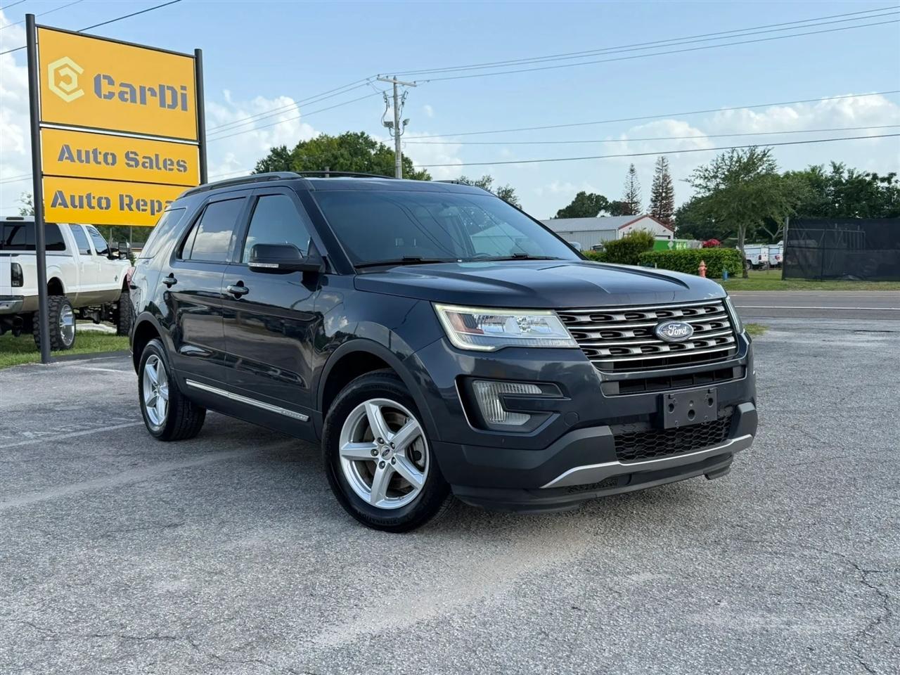 Ford Explorer XLT 4WD 2017