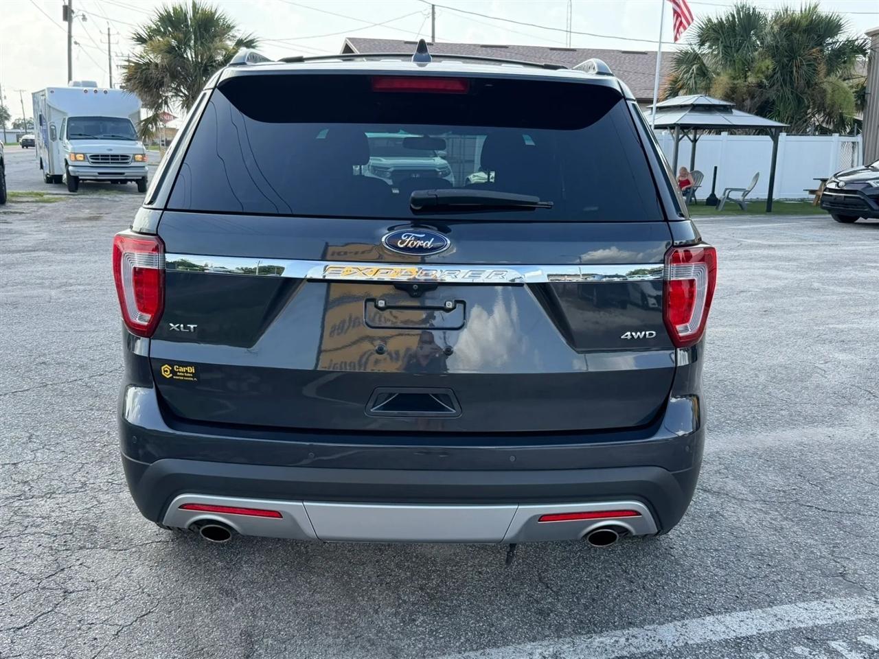 Ford Explorer XLT 4WD 2017