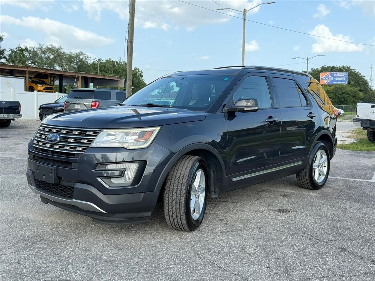 Ford Explorer XLT 4WD 2017