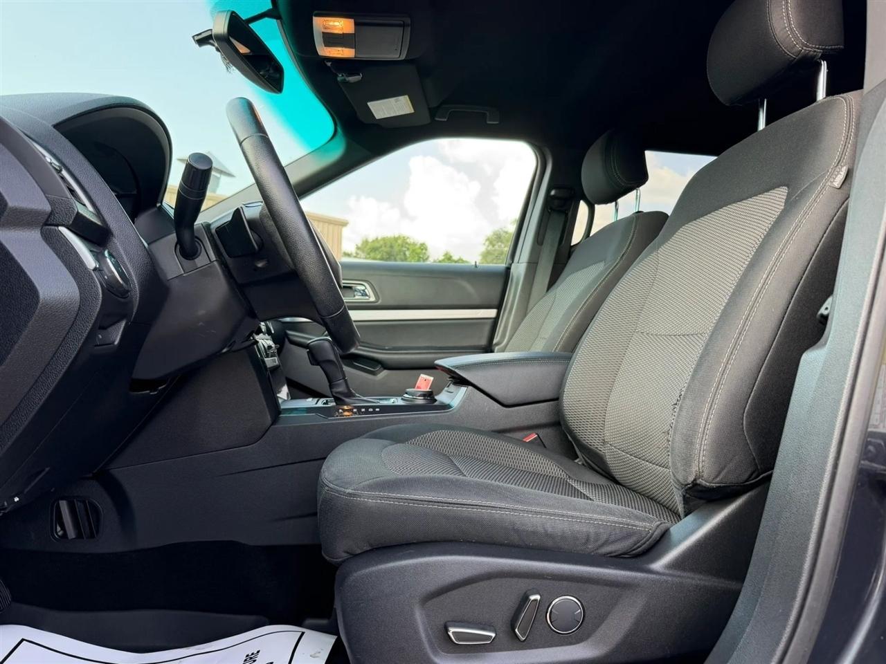 Ford Explorer XLT 4WD 2017