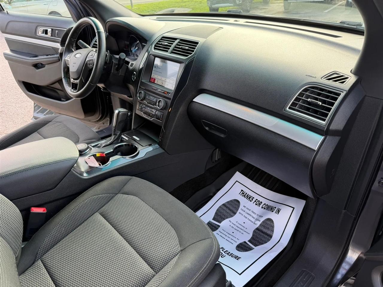 Ford Explorer XLT 4WD 2017