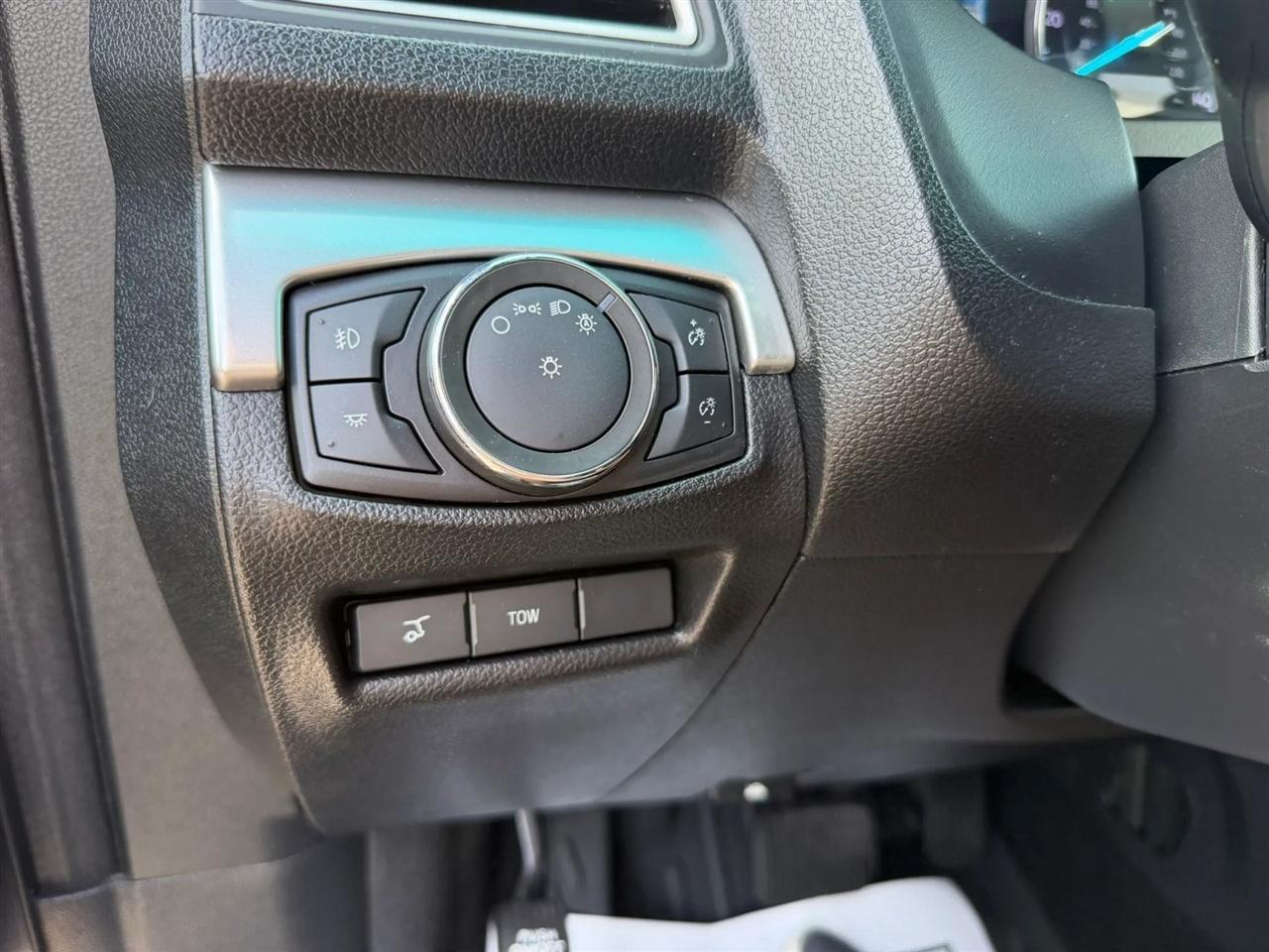 Ford Explorer XLT 4WD 2017
