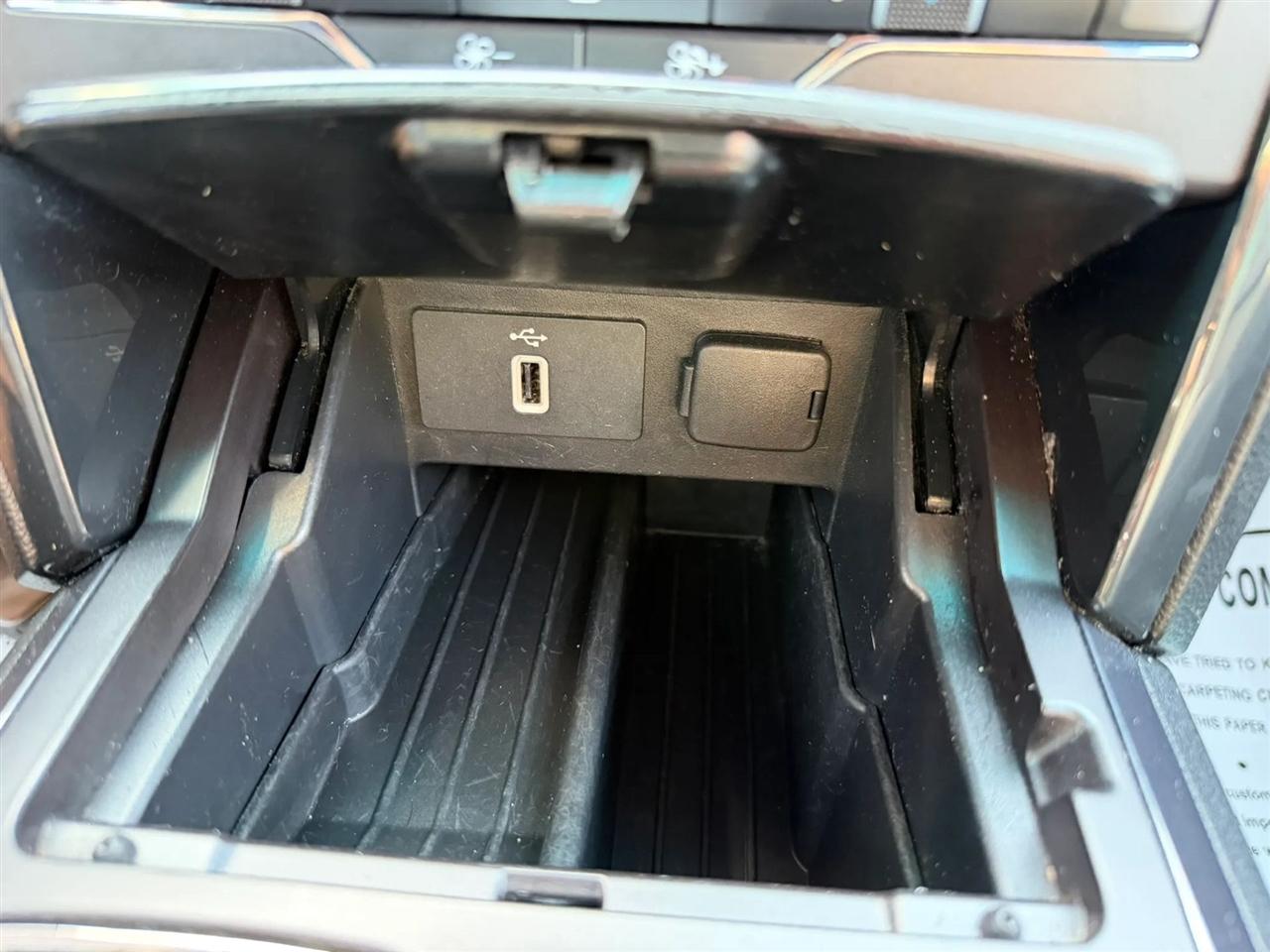Ford Explorer XLT 4WD 2017