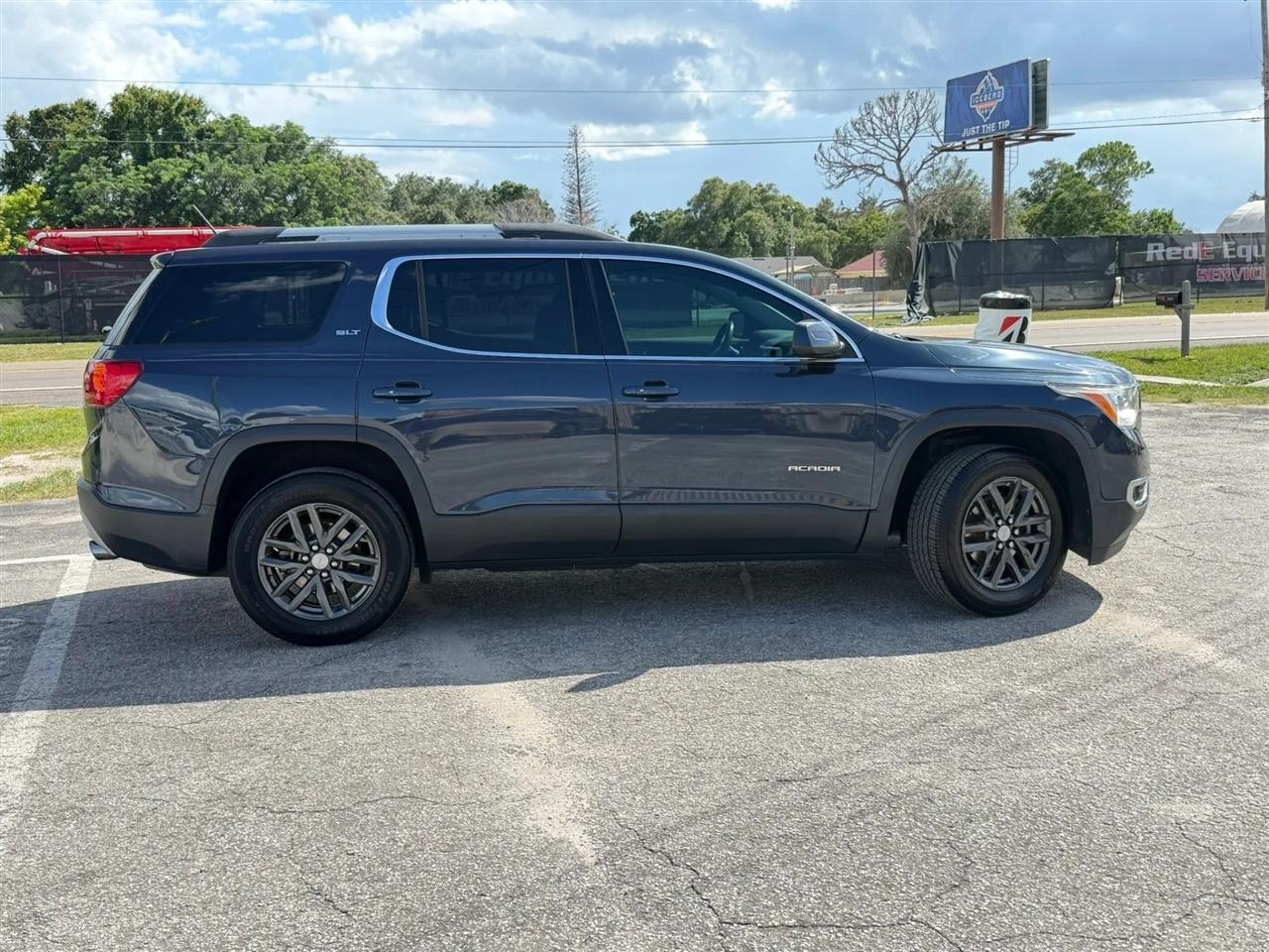GMC Acadia SLT-1 FWD 2019