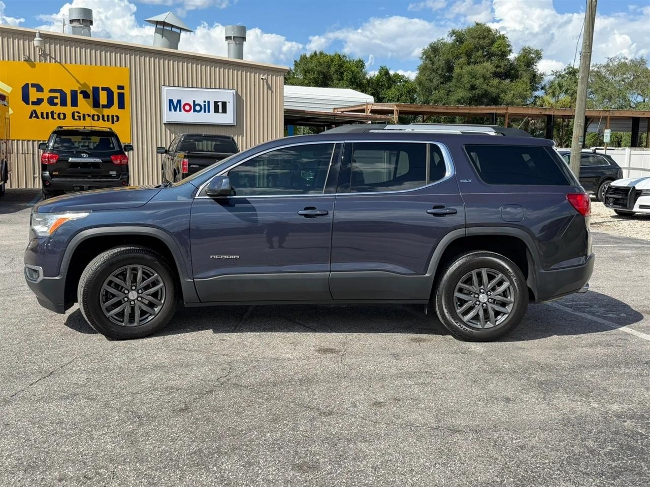 GMC Acadia SLT-1 FWD 2019