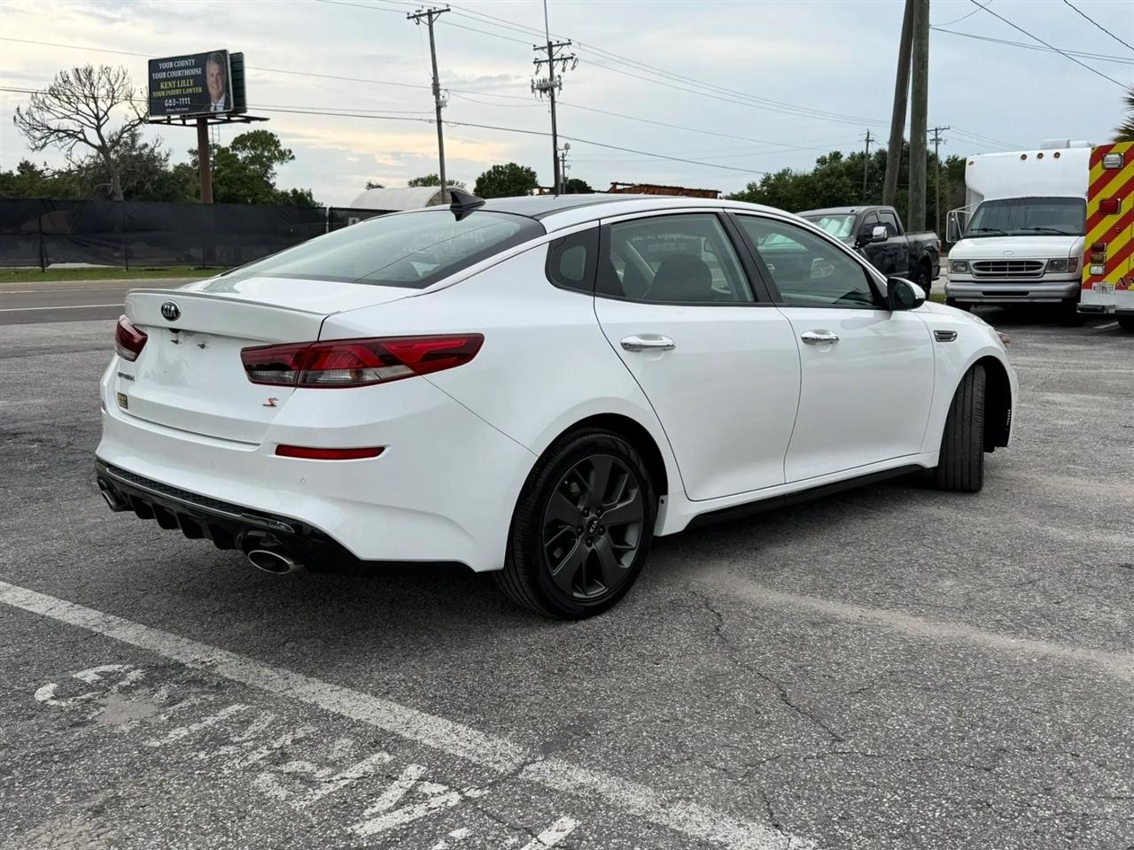 Kia Optima  2019