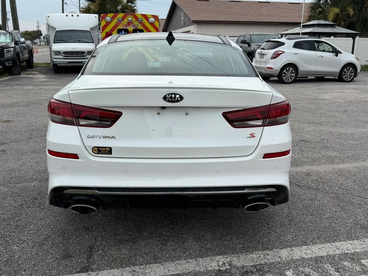 Kia Optima  2019
