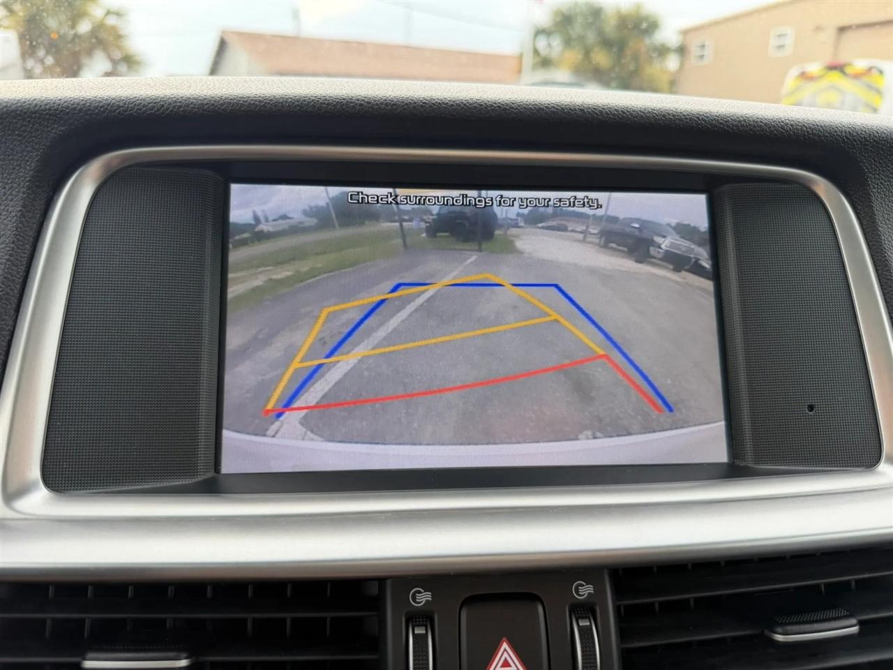Kia Optima  2019