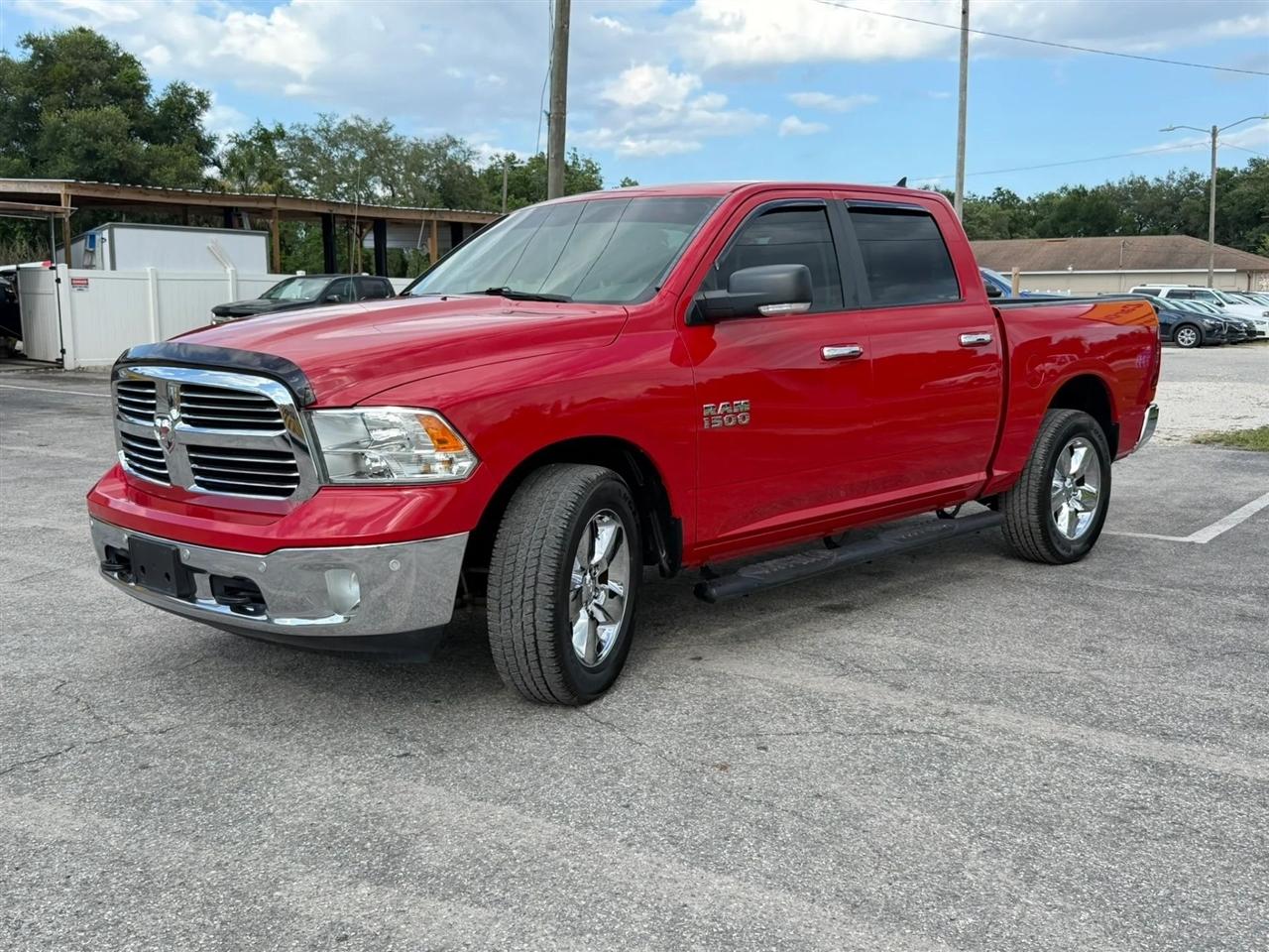 RAM 1500 SLT Crew Cab SWB 4WD 2016