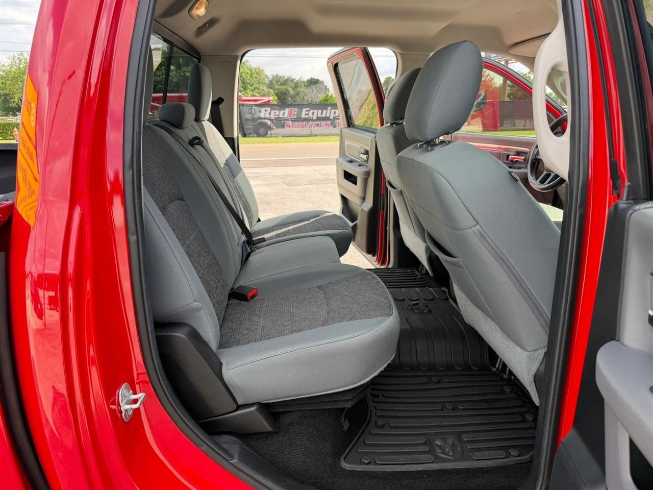 RAM 1500 SLT Crew Cab SWB 4WD 2016