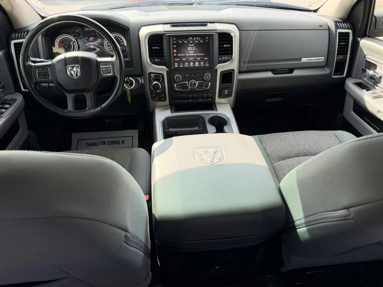 RAM 1500 SLT Crew Cab SWB 4WD 2016