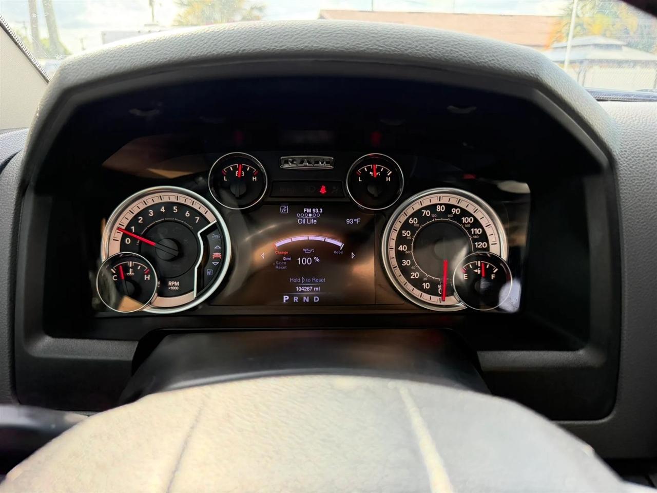 RAM 1500 SLT Crew Cab SWB 4WD 2016