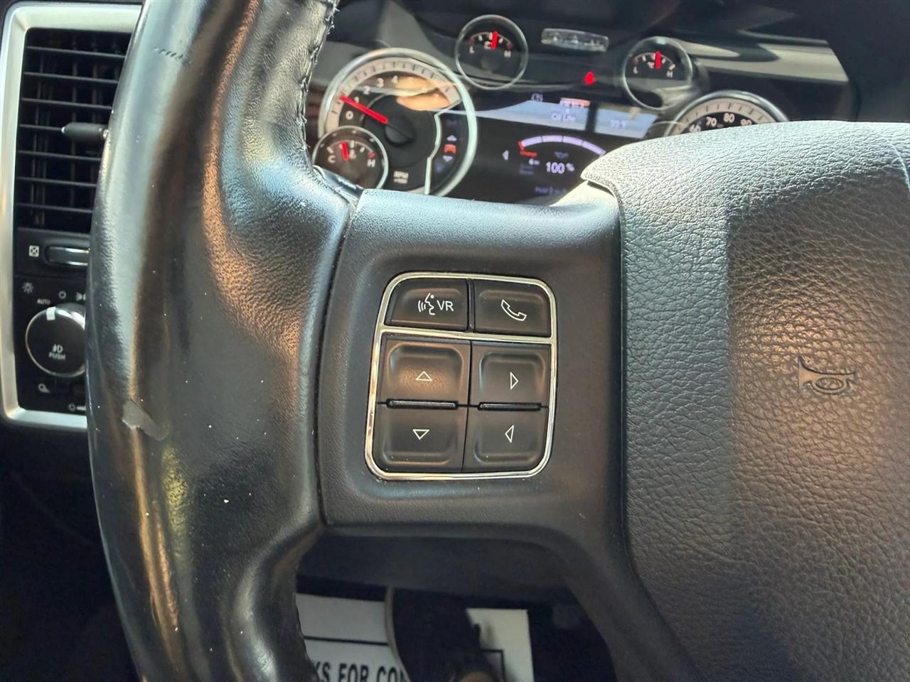RAM 1500 SLT Crew Cab SWB 4WD 2016