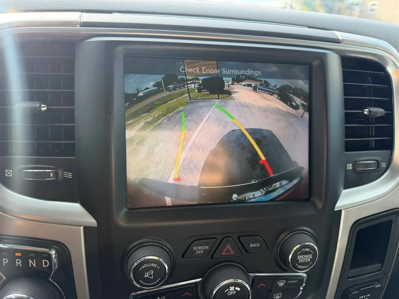 RAM 1500 SLT Crew Cab SWB 4WD 2016