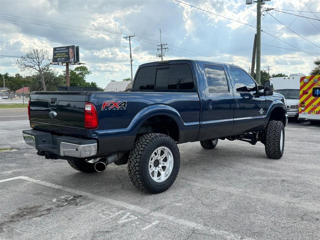 Ford F-250 SD Lariat Crew Cab 4WD 2016