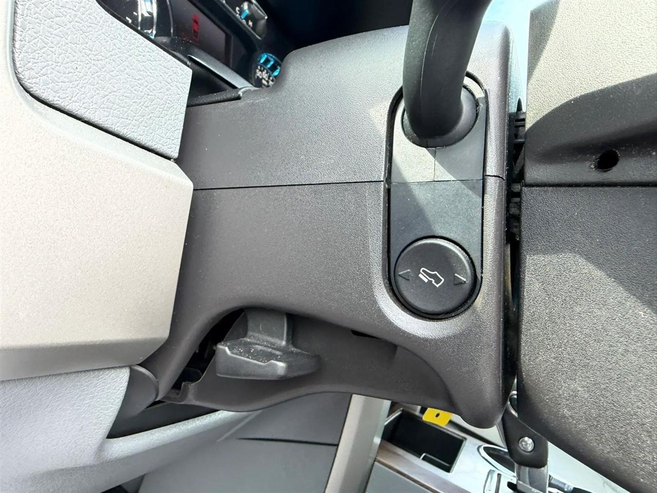 Ford F-150 Lariat SuperCrew 5.5-ft. Bed 2WD 2013