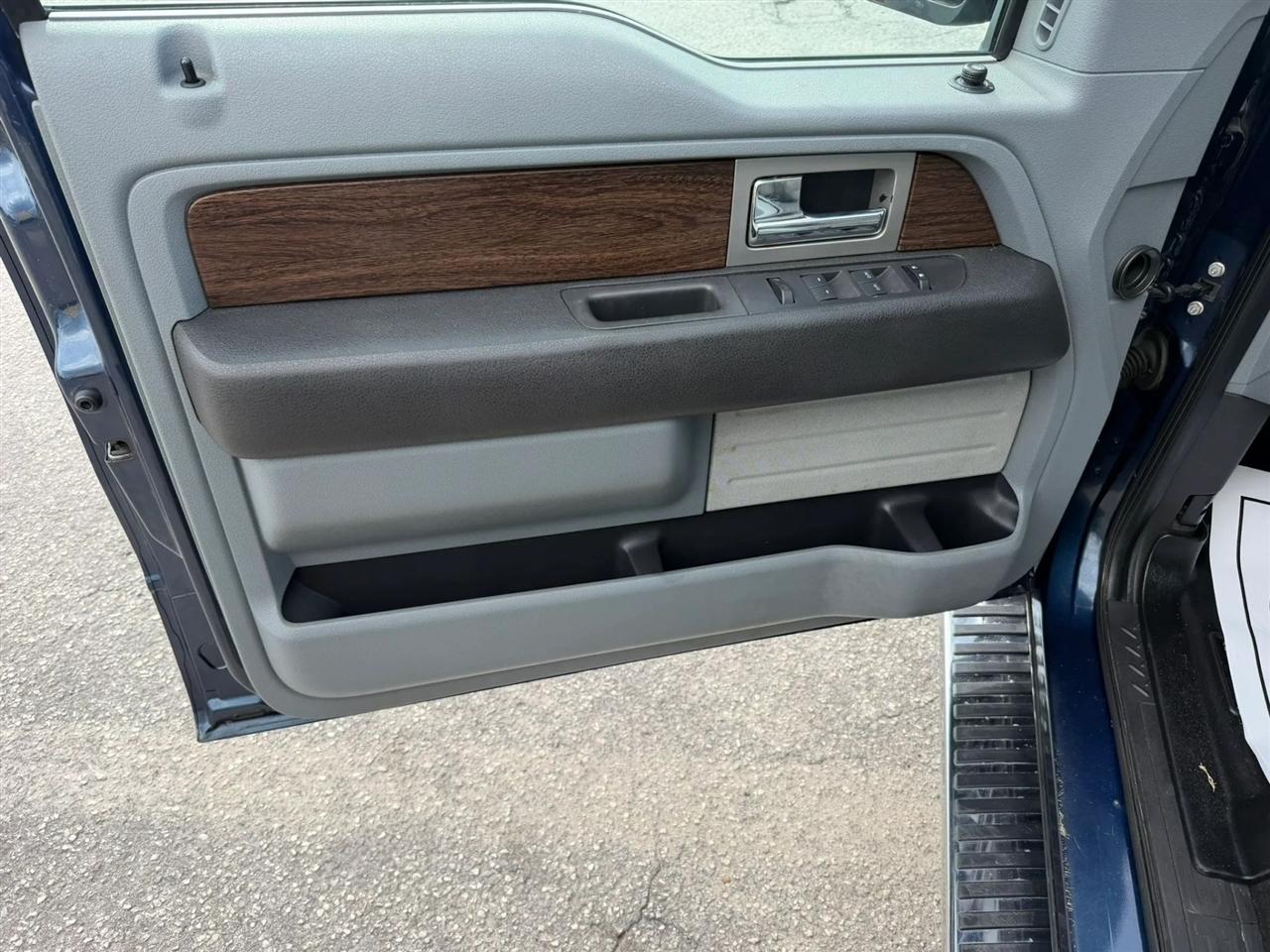 Ford F-150 Lariat SuperCrew 5.5-ft. Bed 2WD 2013