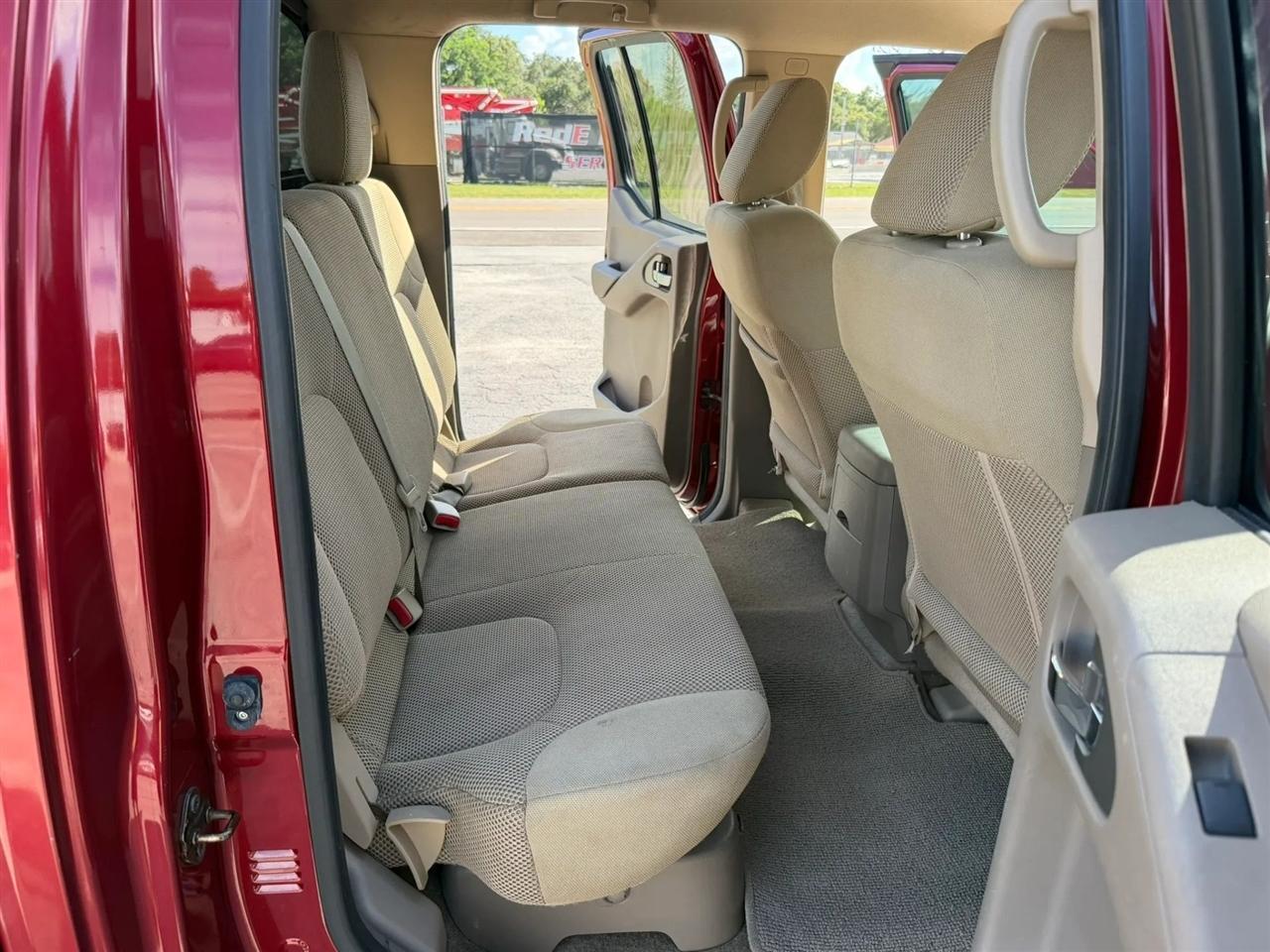 Nissan Frontier S Crew Cab 5AT 2WD 2015