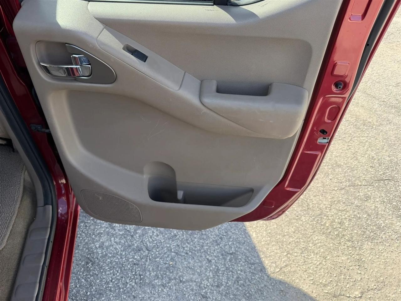 Nissan Frontier S Crew Cab 5AT 2WD 2015