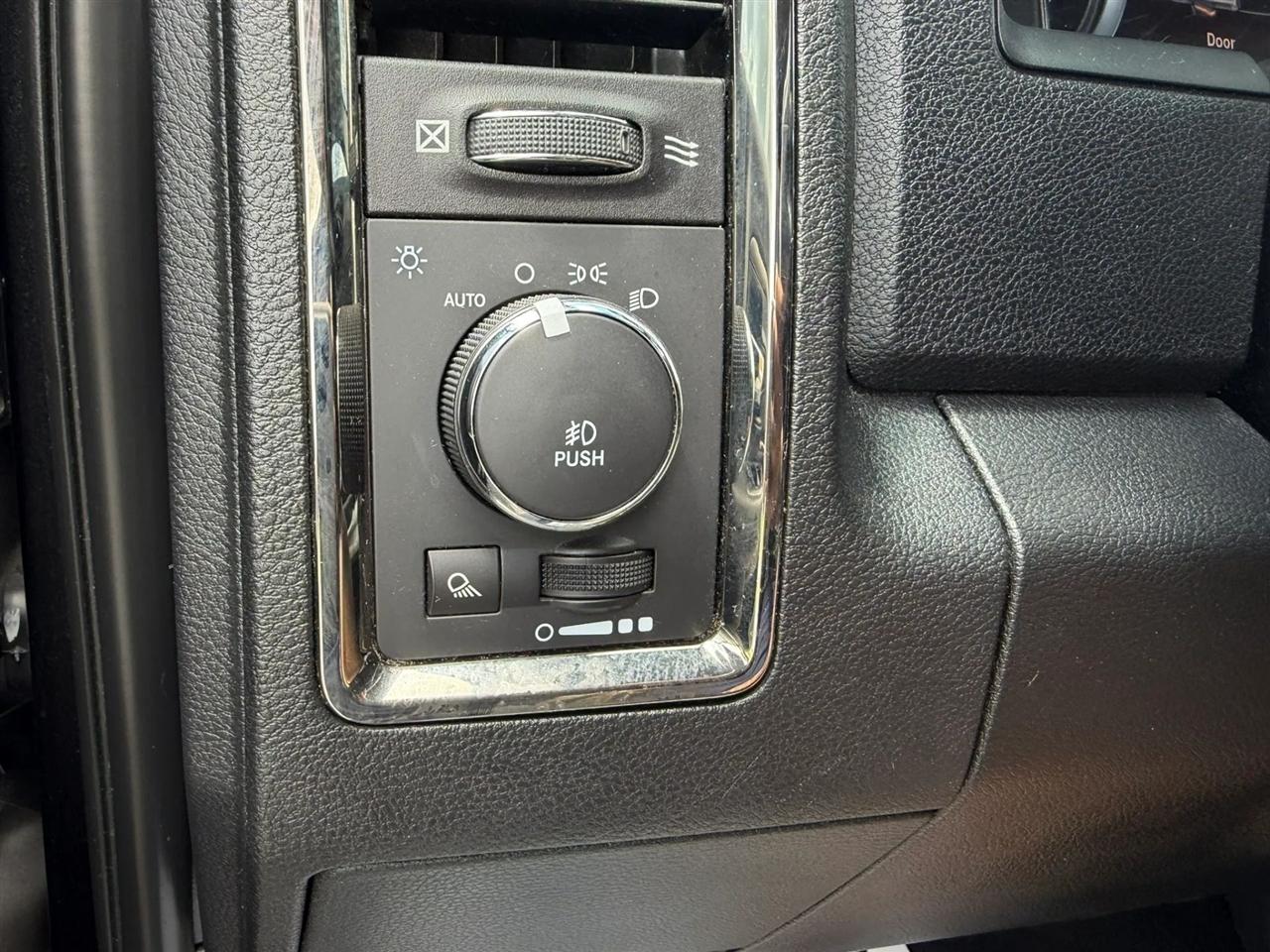 RAM 1500 Sport Quad Cab 2WD 2016