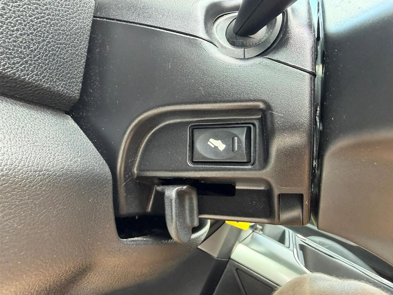 RAM 1500 Sport Quad Cab 2WD 2016