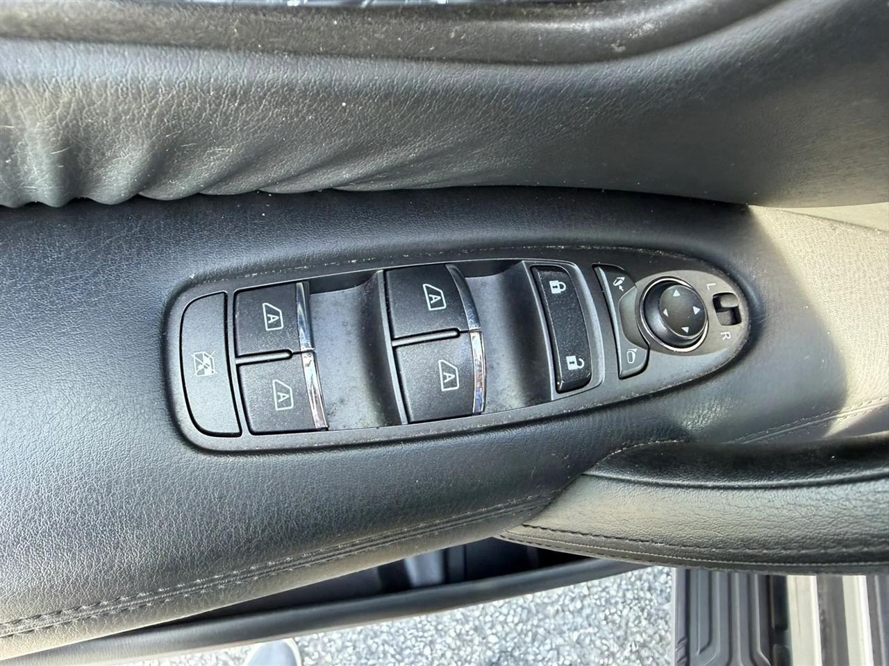 Nissan Armada SV 2WD 2021