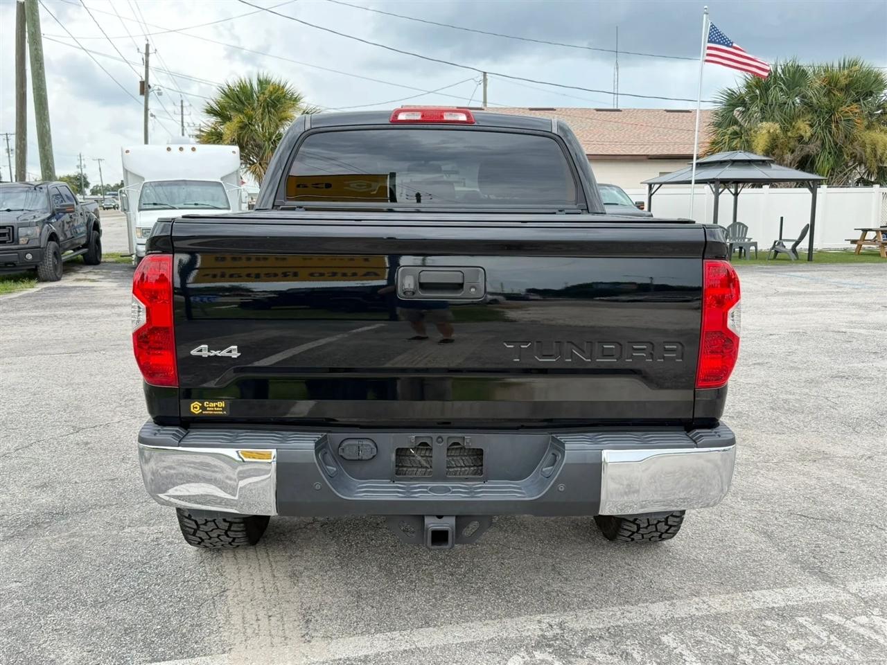 Toyota Tundra Limited 5.7L FFV CrewMax 4WD 2014