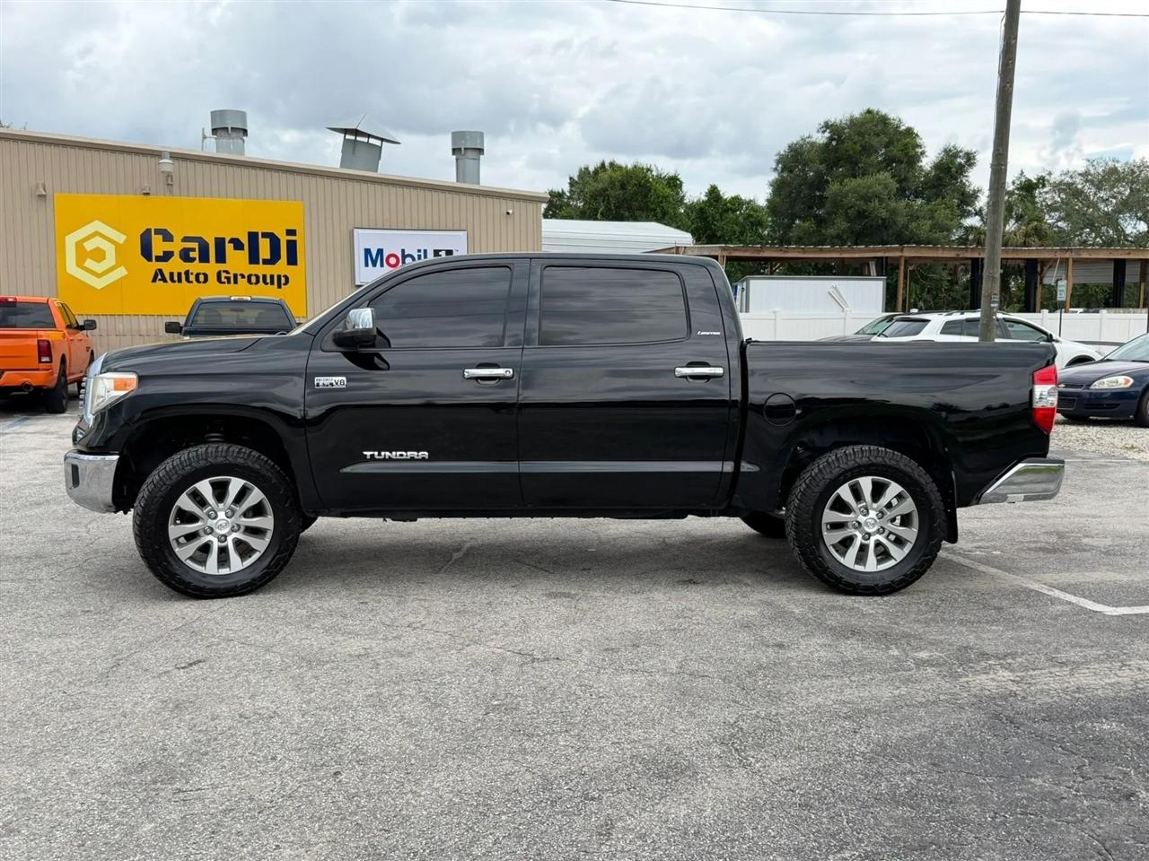 Toyota Tundra Limited 5.7L FFV CrewMax 4WD 2014
