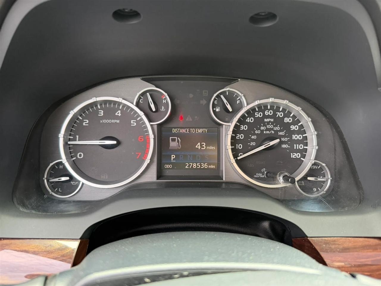 Toyota Tundra Limited 5.7L FFV CrewMax 4WD 2014