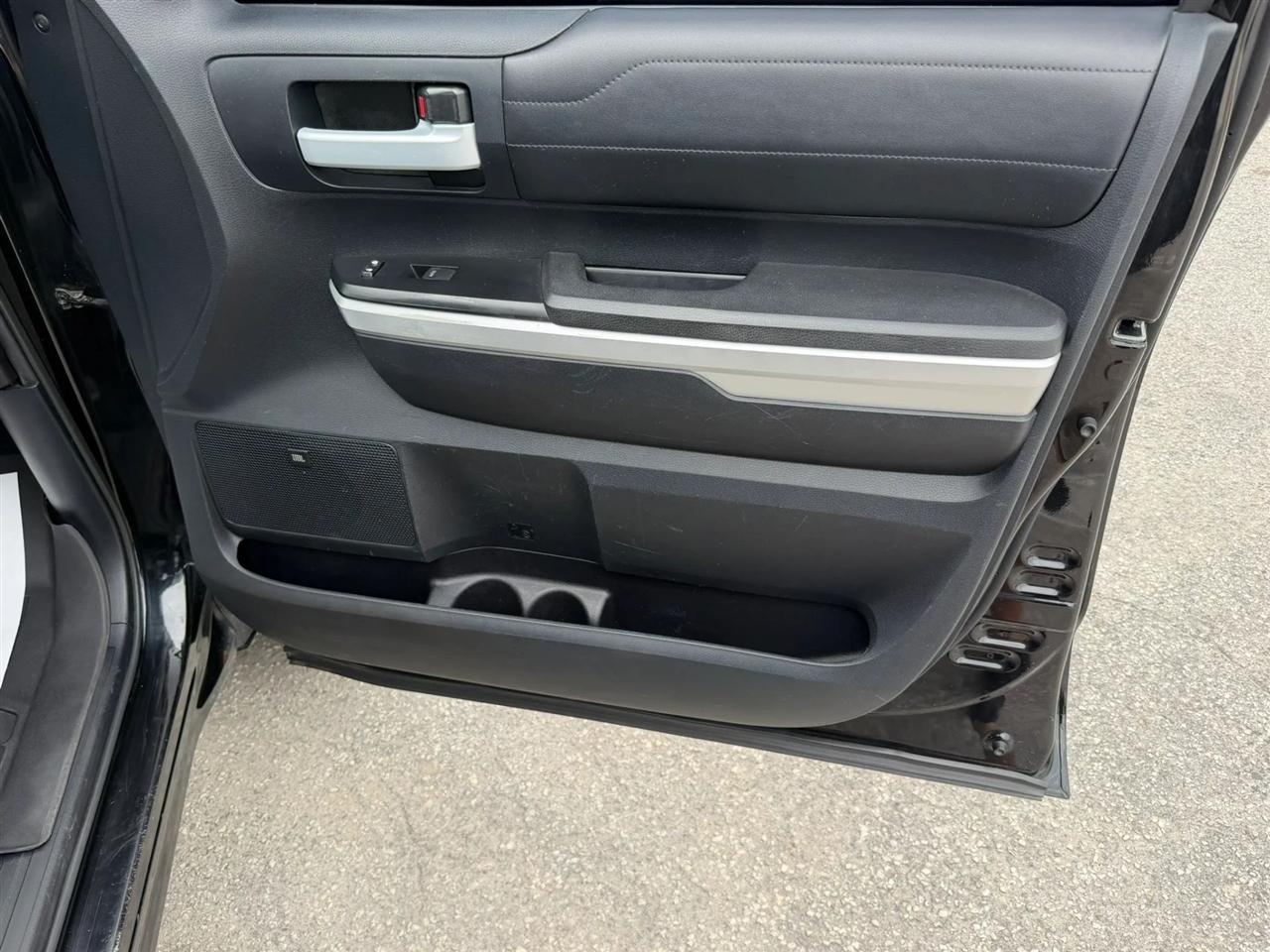 Toyota Tundra Limited 5.7L FFV CrewMax 4WD 2014