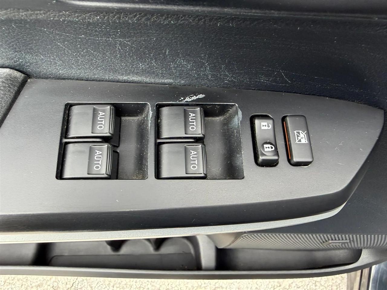 Toyota Tundra Limited 5.7L FFV CrewMax 4WD 2014