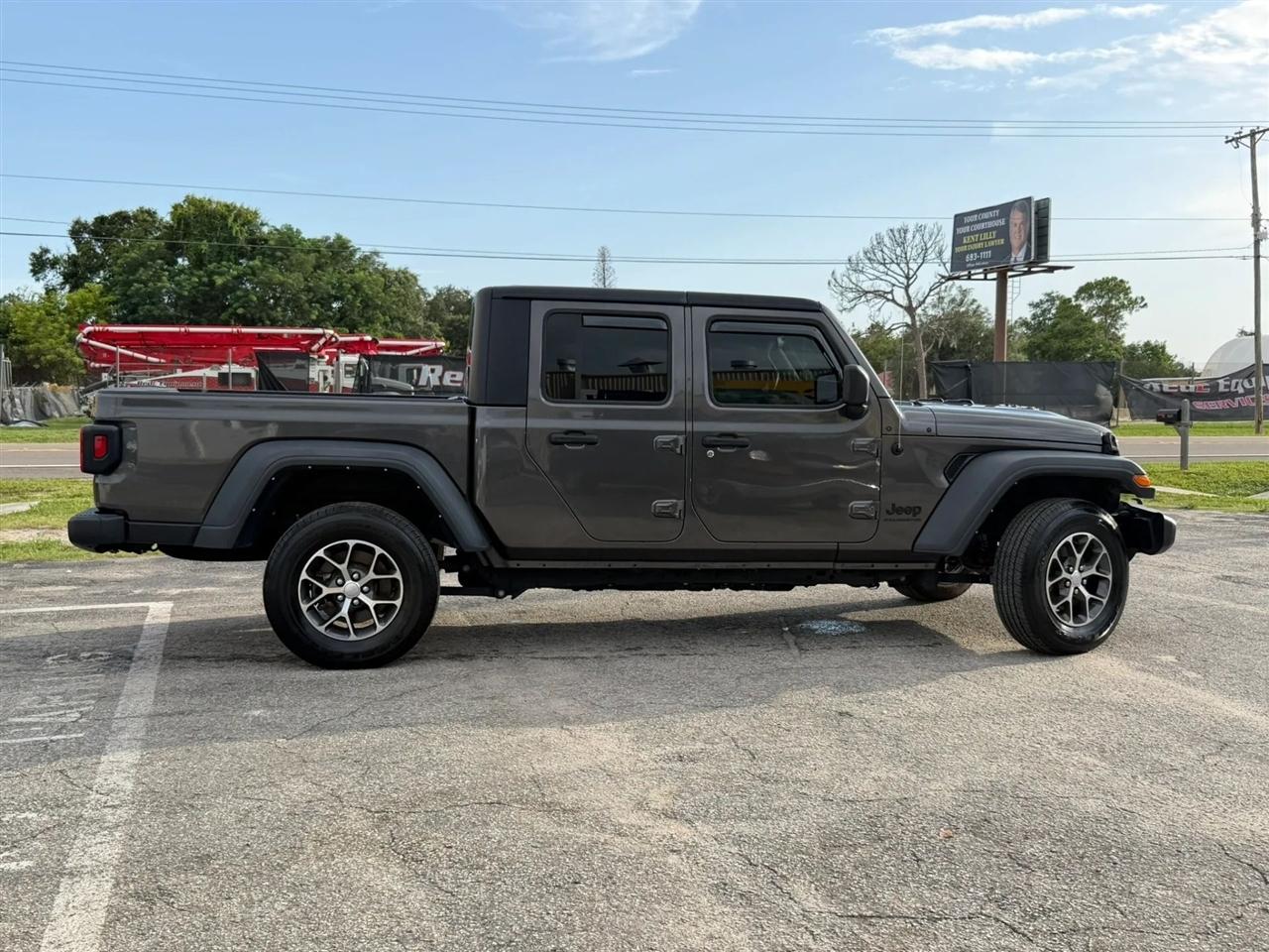 Jeep Gladiator Sport 2023