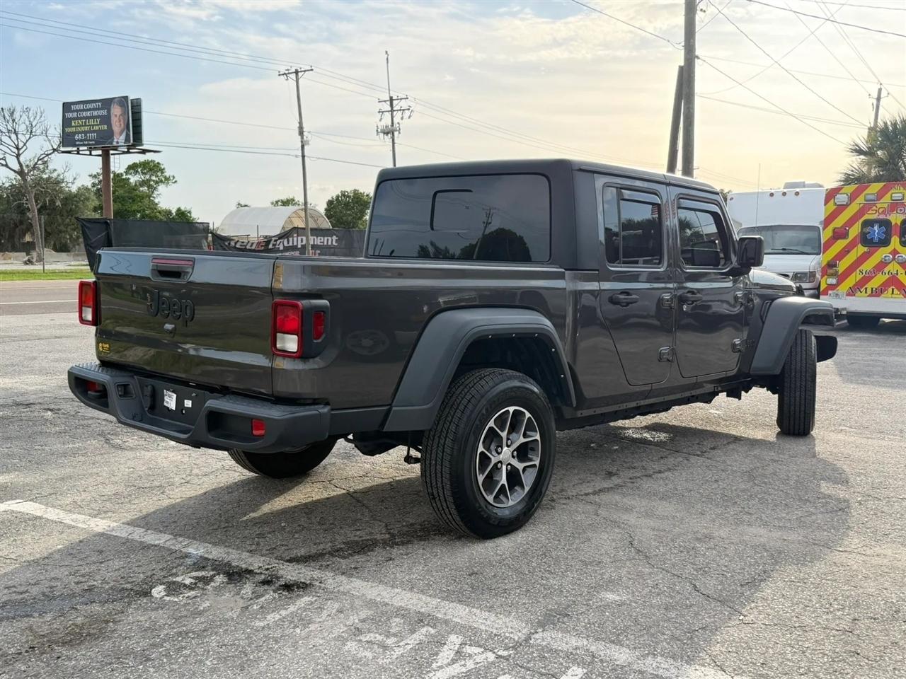 Jeep Gladiator Sport 2023
