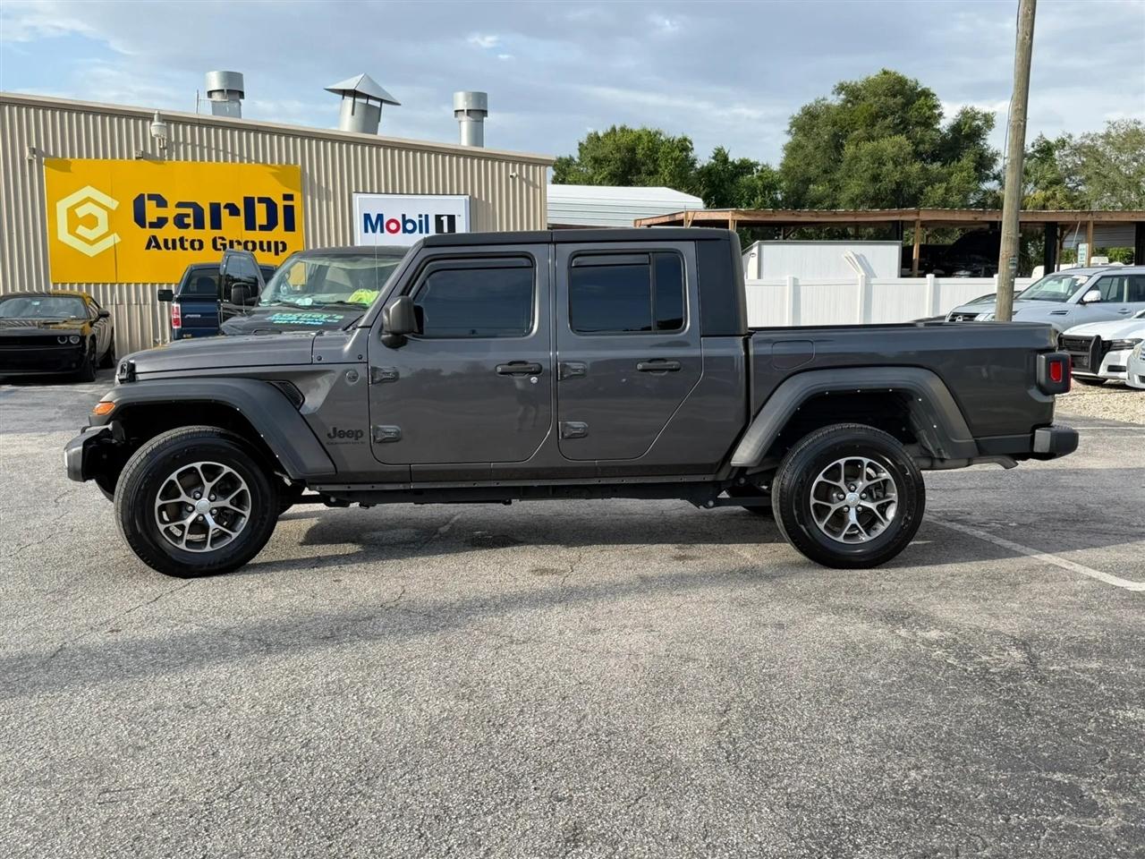 Jeep Gladiator Sport 2023