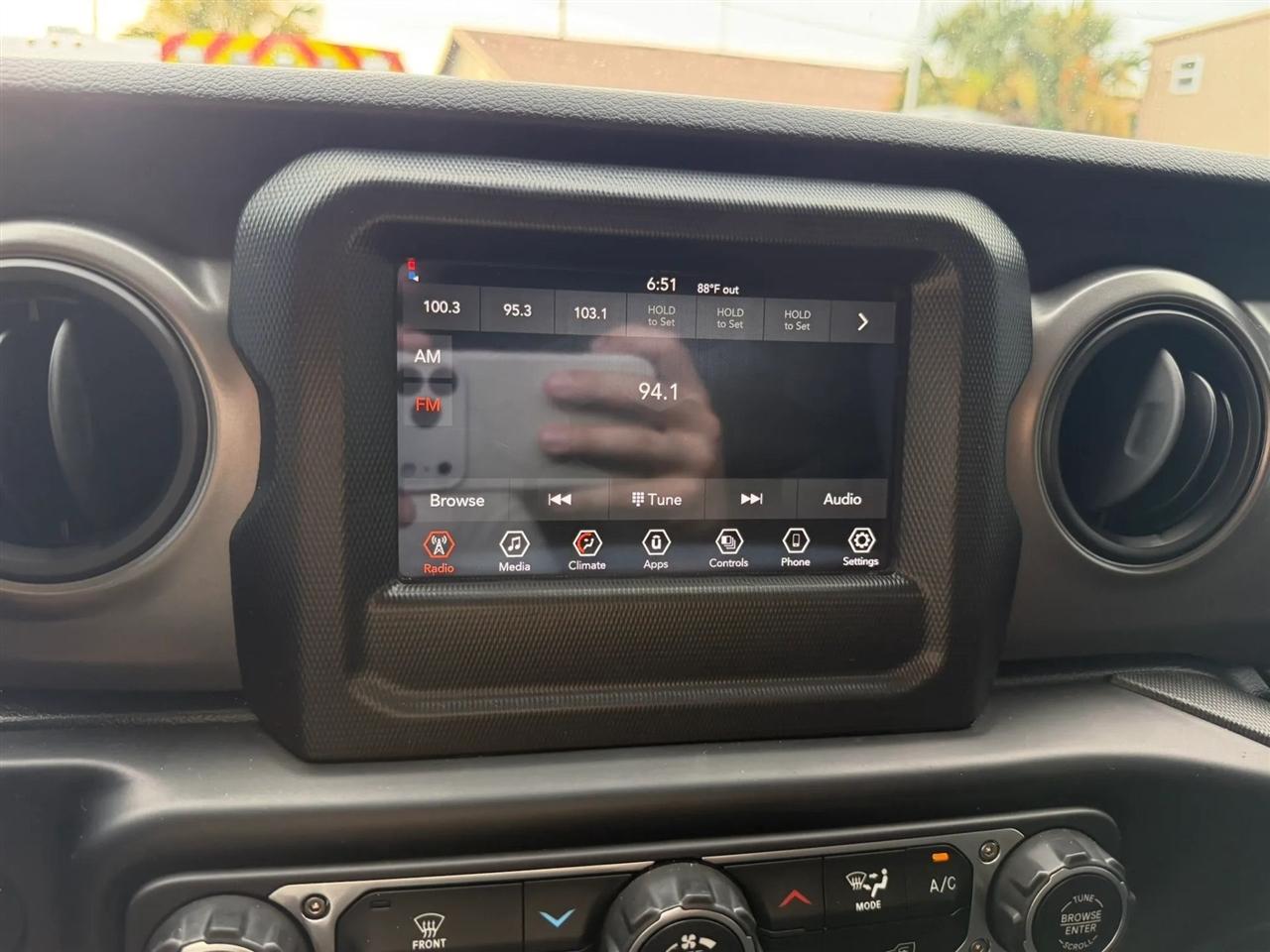Jeep Gladiator Sport 2023