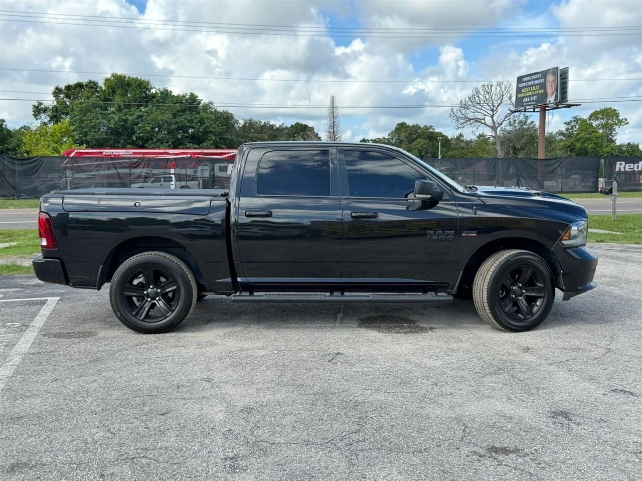 RAM 1500 Sport Crew Cab SWB 4WD 2017