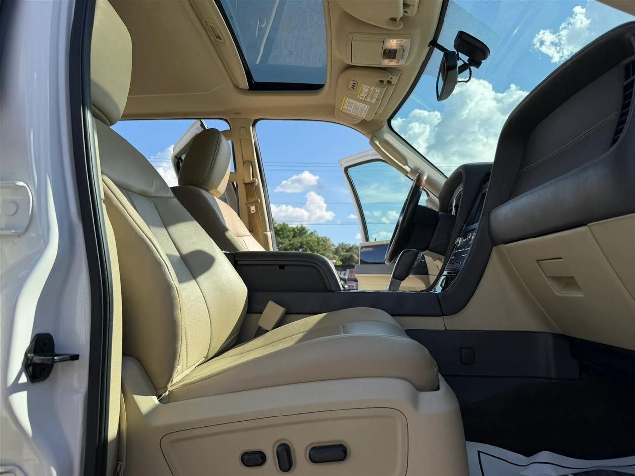 Lincoln Navigator 2WD 2015