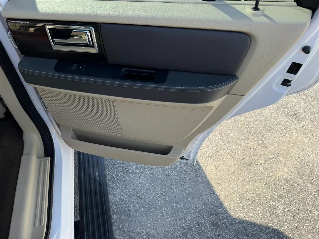 Lincoln Navigator 2WD 2015