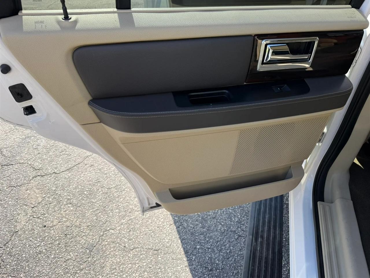 Lincoln Navigator 2WD 2015