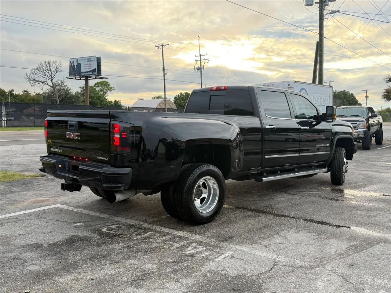 GMC Sierra 3500HD Denali Crew Cab 4WD 2018