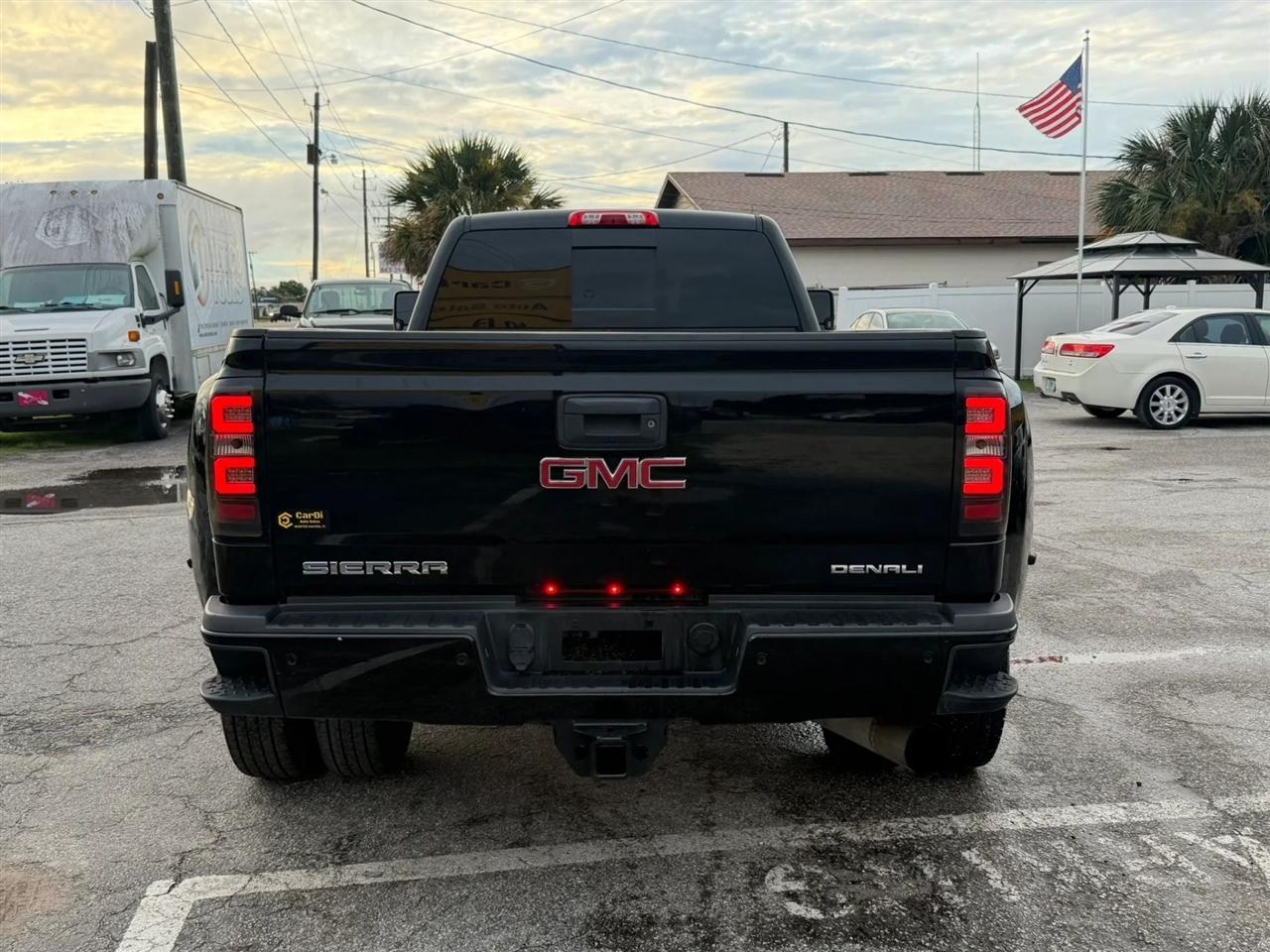 GMC Sierra 3500HD Denali Crew Cab 4WD 2018