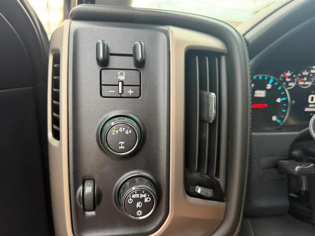 GMC Sierra 3500HD Denali Crew Cab 4WD 2018