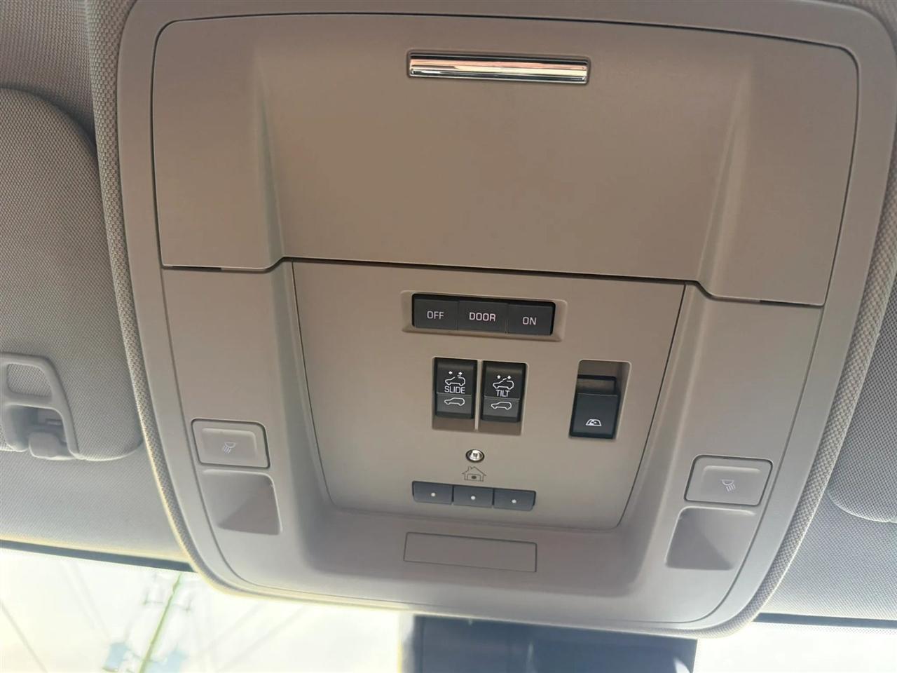 GMC Sierra 3500HD Denali Crew Cab 4WD 2018
