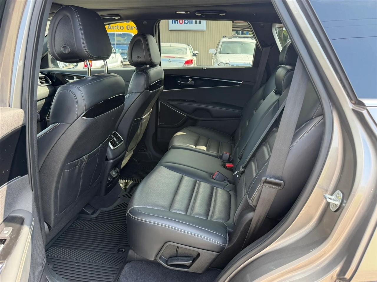 Kia Sorento Limited V6 AWD 2016