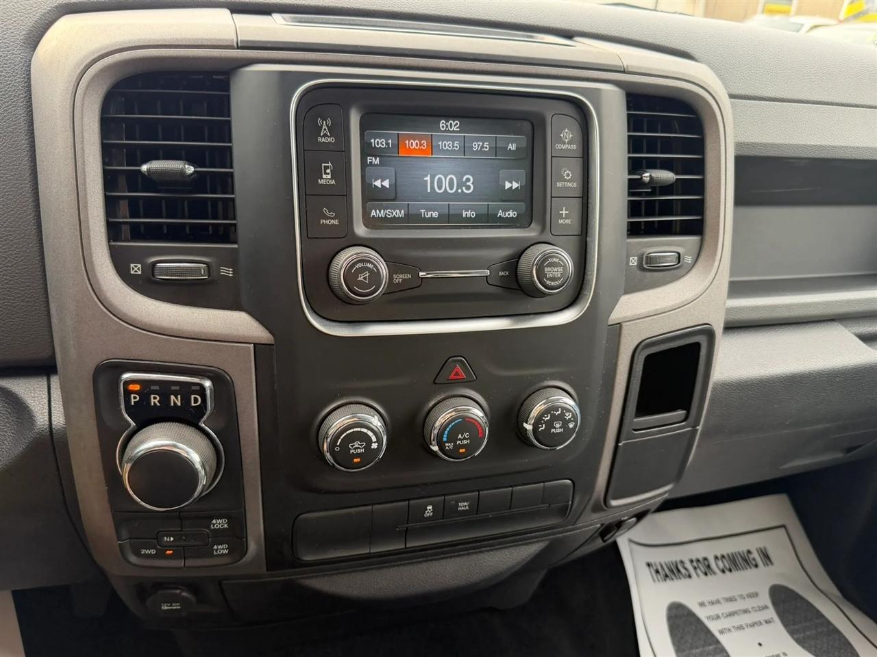 RAM 1500 Tradesman Crew Cab SWB 4WD 2016