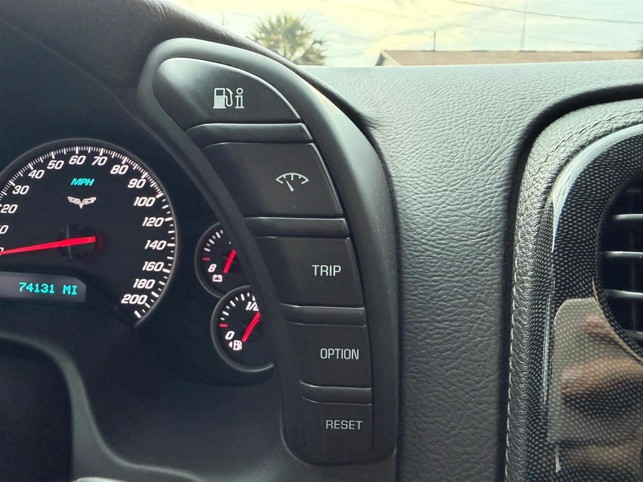 Chevrolet Corvette Standard Coupe 1LT 2012