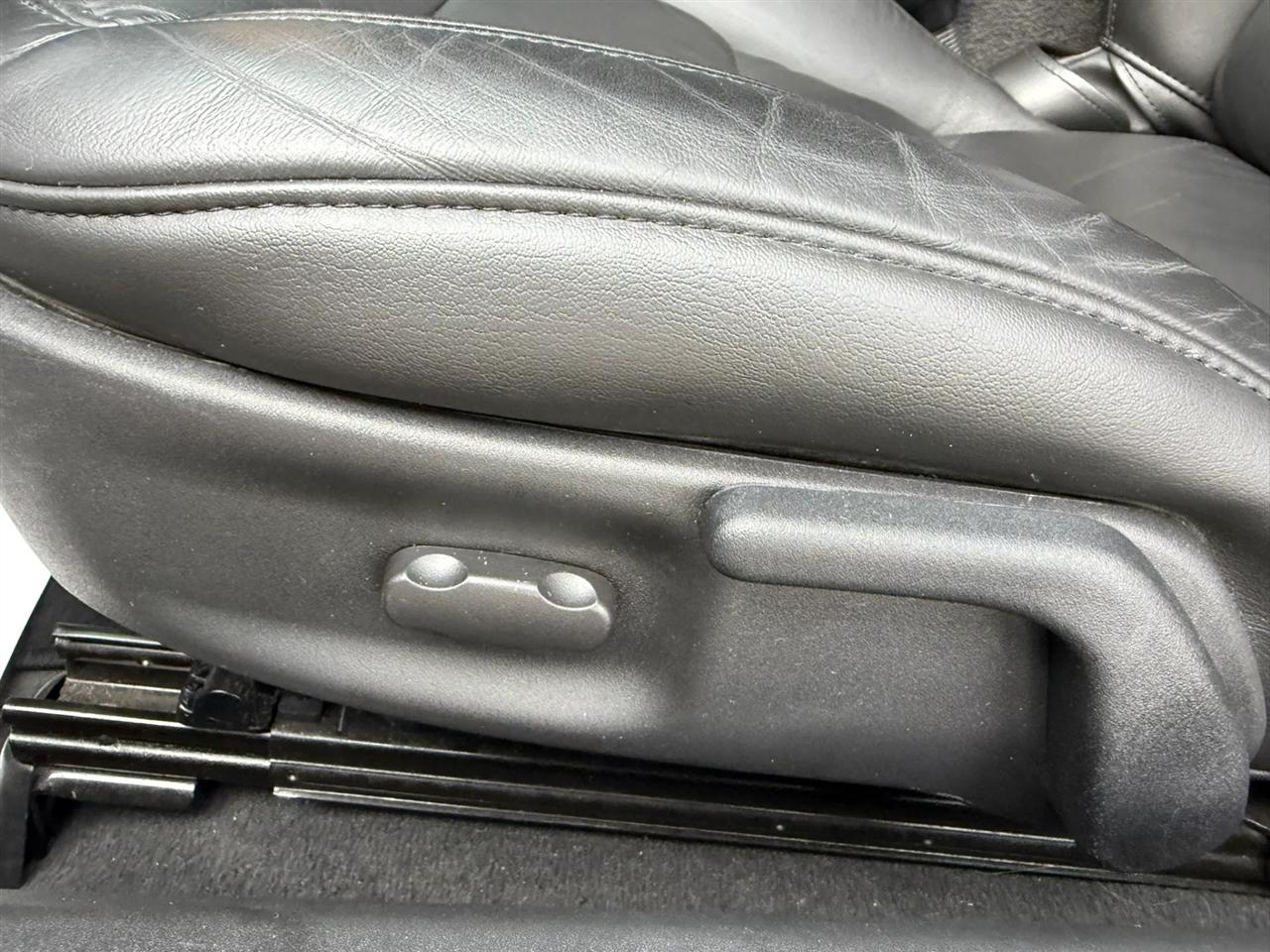Chevrolet Corvette Standard Coupe 1LT 2012