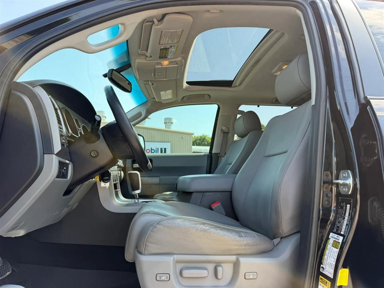 Toyota Sequoia Limited 4WD FFV 2016