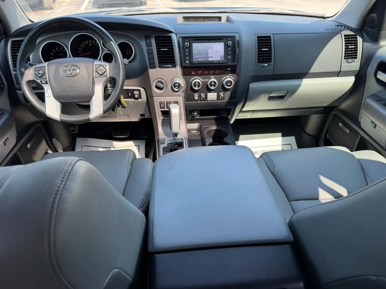 Toyota Sequoia Limited 4WD FFV 2016